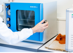 Étuve de séchage à vide (bioblock)